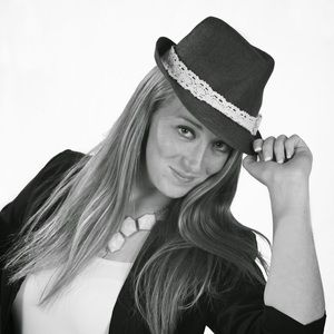 Meet your Posher, Tayler